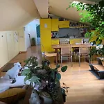 Quarto em Acomodações Particulares Stanza Nel Cuore Dei Tetti Di *